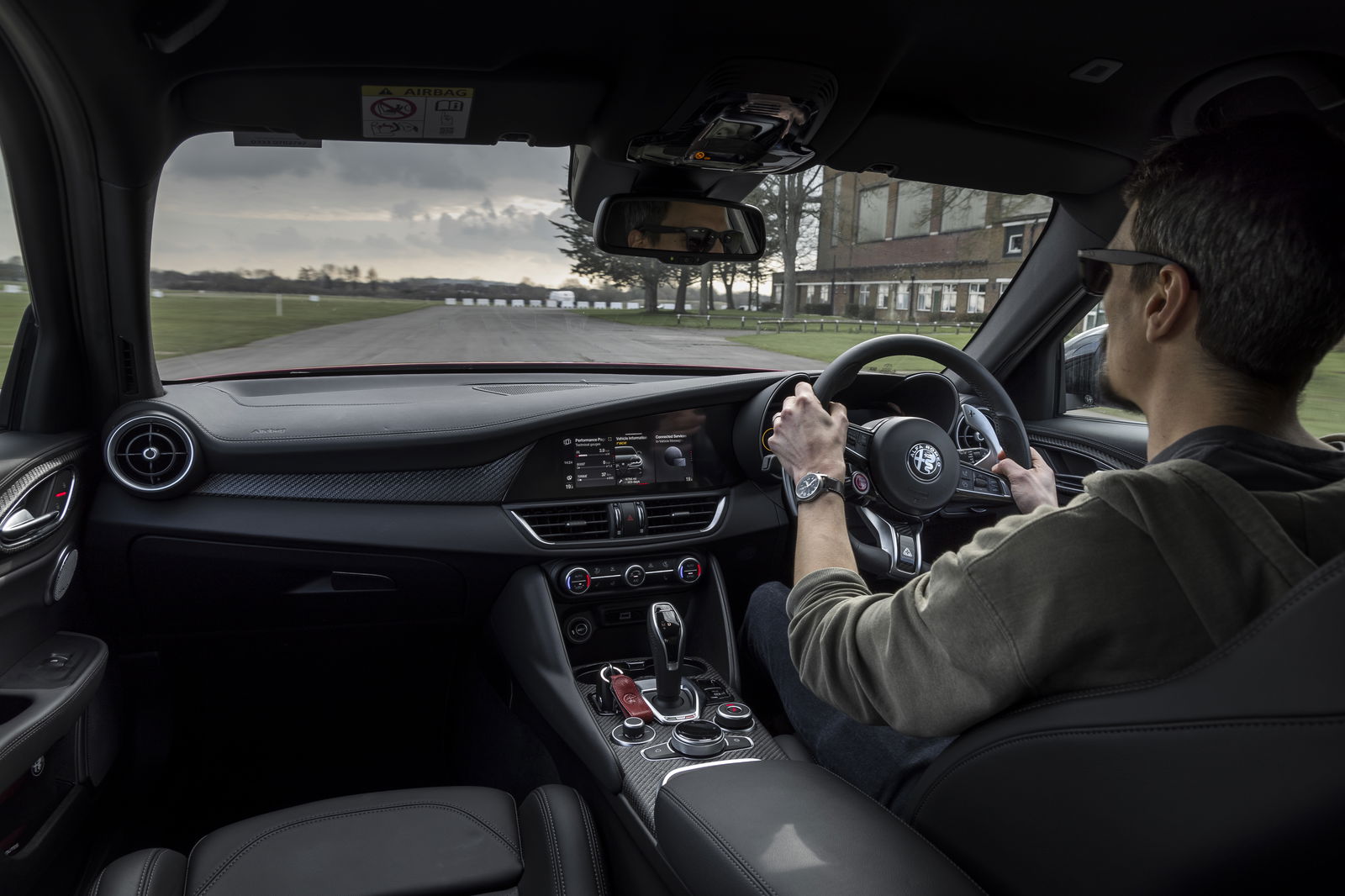 Alfa Romeo Stelvio Quadrifoglio - interior